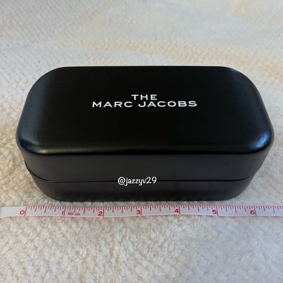 ?\'The Marc Jacobs\' Large Black Hard Sunglasses Case? main image 5